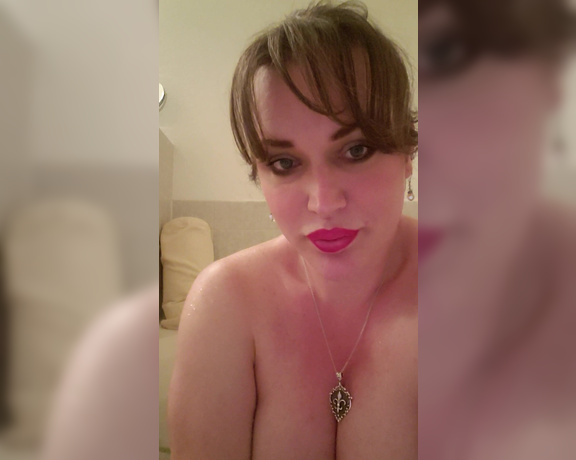 TS Karen Cummings aka tskarencummings - 12-05-2019 OnlyFans Video - bathtime