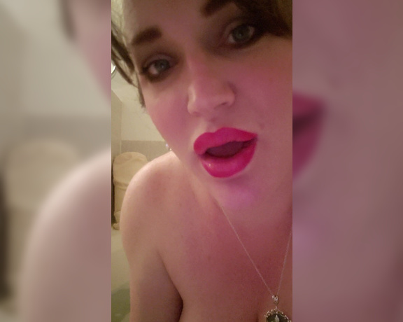 TS Karen Cummings aka tskarencummings - 12-05-2019 OnlyFans Video - bathtime