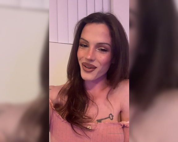 Carrie Emberlyn aka carrieemberlyn - 02-25-2020 OnlyFans Video - New apartment tour