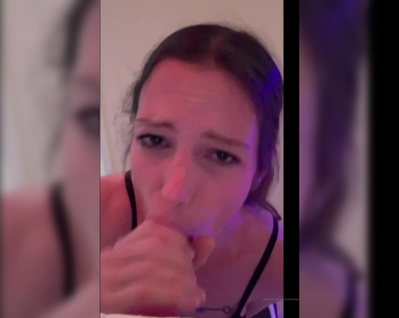 Carrie Emberlyn aka carrieemberlyn - 04-04-2020 OnlyFans Video - Pulling out your cock after a date