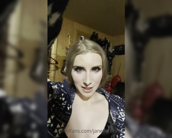 Janelle Fennec aka janellefennec - 01-01-2021 OnlyFans Video - Fun for the New Years