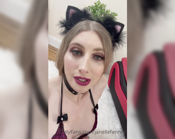 Janelle Fennec aka janellefennec - 06-16-2021 OnlyFans Video - Im not kitten around