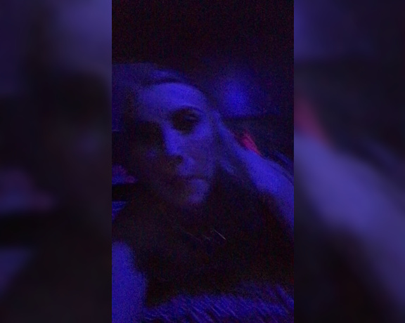 Janelle Fennec aka janellefennec - 04-10-2018 OnlyFans Video - 24 Drunk Janelle lives to dance and get sexy