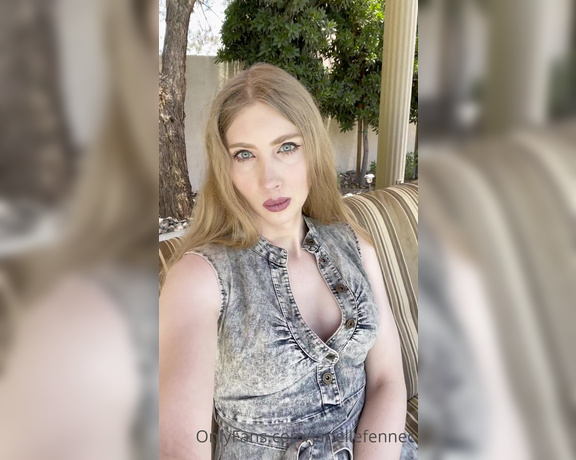 Janelle Fennec aka janellefennec - 06-12-2021 OnlyFans Video - Swinging in the shade on a sunny day