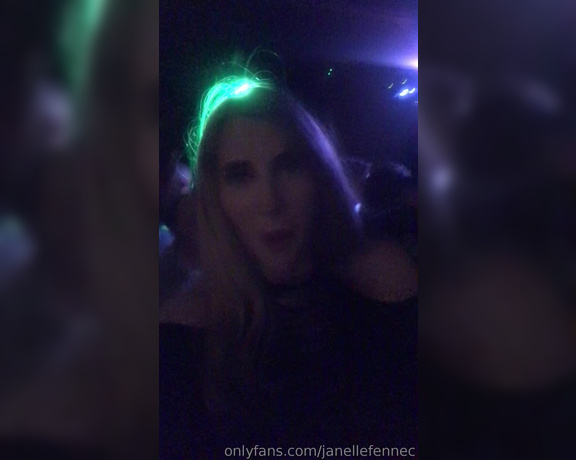 Janelle Fennec aka janellefennec - 02-03-2019 OnlyFans Video - Everyone wanted to pick me up after this