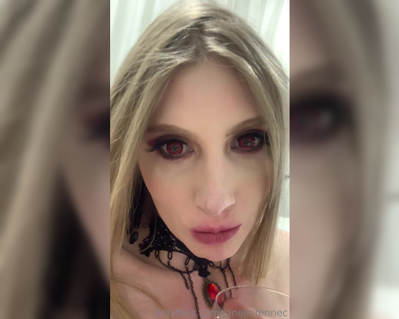 Janelle Fennec aka janellefennec - 05-29-2019 OnlyFans Video - I made good use of my Memorial Day weekend