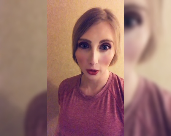 Janelle Fennec aka janellefennec - 04-25-2018 OnlyFans Video - Seriously, almost missed my flight, it was delayed as my saving grace