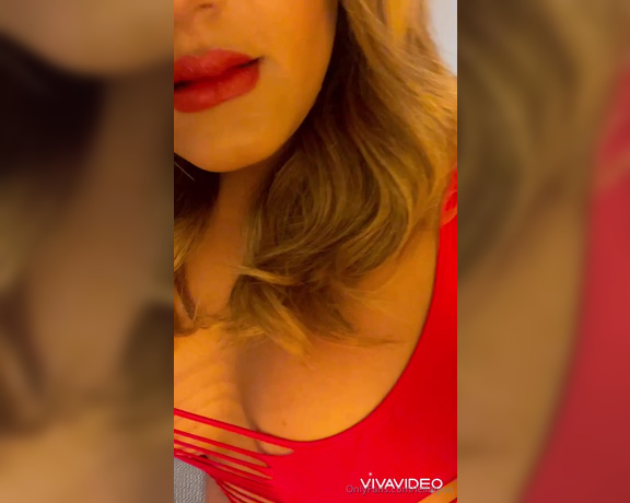 Leila Lyon aka leilalyon - 05-04-2024 OnlyFans Video - Have a lovely weekend