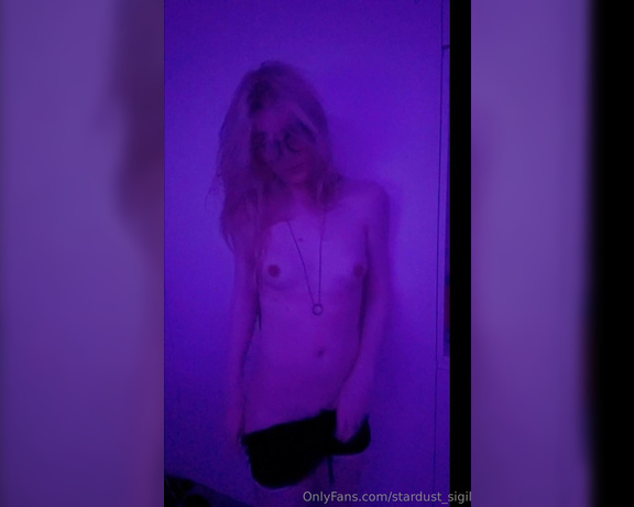 TS Lawren aka stardust_sigil - 02-02-2024 OnlyFans Video - Just another lonely night pleasuring myself in the low light Six videos wow I was horny