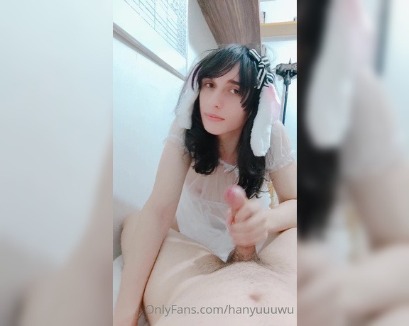 TS Hanyuu aka hanyuuuwu - 04-24-2022 OnlyFans Video - Snow Bunny