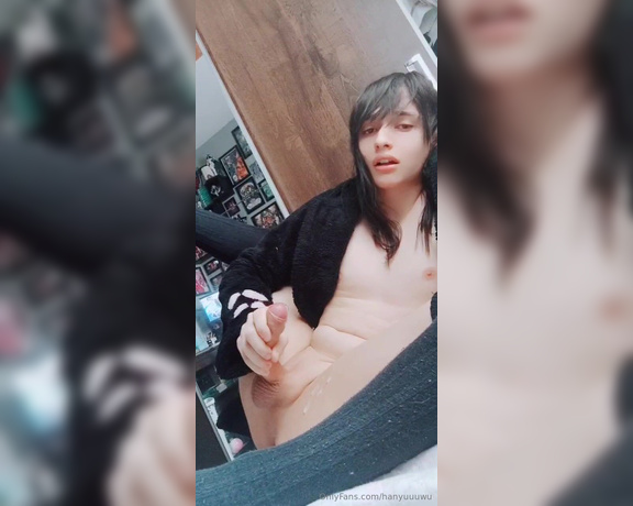 TS Hanyuu aka hanyuuuwu - 07-16-2024 OnlyFans Video - im so cozy gt_r4di