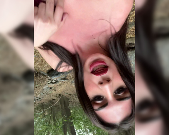 Micaela Soloa aka micaelasoloa - 06-01-2023 OnlyFans Video - vamos a perdernos en el medio del bosque