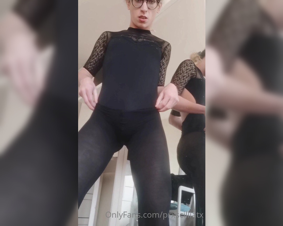 PrxscilliaTx aka prxscilliatx - 10-09-2022 OnlyFans Video - J adore faire bander mon clito sous des collants et dans se super body de ballerine