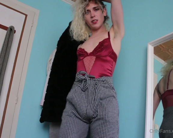 PrxscilliaTx aka prxscilliatx - 04-18-2023 OnlyFans Video - here we are I finally did the vidéo with the new pant ahhaah it for you