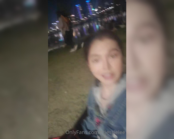 Jessie Lee aka tsjessielee - 04-25-2021 OnlyFans Video - Booze picnic party over at the han river