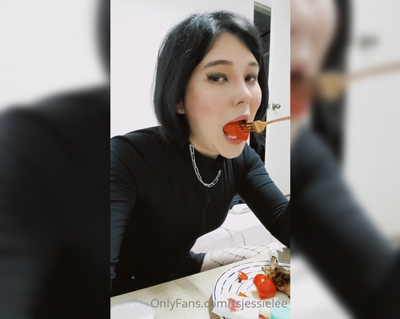 Jessie Lee aka tsjessielee - 07-31-2021 OnlyFans Video - I partied and now safely home  6 Videos 놀다 집와써요 왕십리 수세미 영상 6개