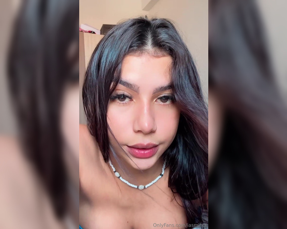 TS Iasmints aka iasmints - 11-04-2024 OnlyFans Video - Its just a lazy day