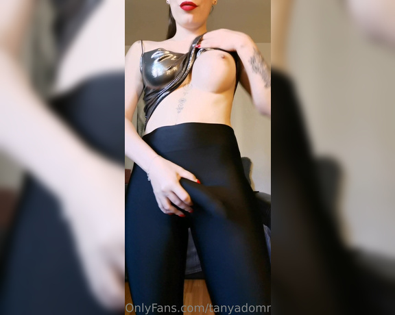 TanyaDomm aka tanyadomm - 05-19-2023 OnlyFans Video - I get tons of messages for more leggings content  so heres the most recent leggings