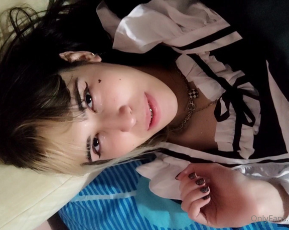 Ash-Lee aka ash_lee_vr - 10-30-2022 OnlyFans Video - What would you do if the maid you hired was just lying in your bed instead