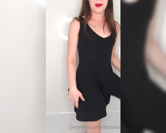 Ms Delia aka msdeliaxo - 07-15-2020 OnlyFans Video - My favourite dress  Also a dick slip