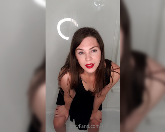 Ms Delia aka msdeliaxo - 07-15-2020 OnlyFans Video - My favourite dress  Also a dick slip