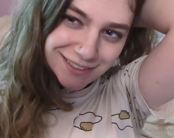 TS Cynthia aka yourangelcynthia - 07-23-2022 OnlyFans Video - Tongue piercing acquired 0u0 I forgot until after doing the photoset that I mentioned I was