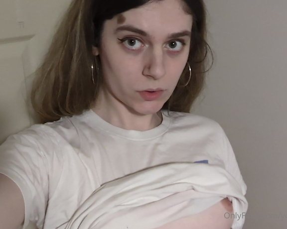 TS Cynthia aka yourangelcynthia - 01-10-2023 OnlyFans Video - I usually prefer my mobile photosets to be longer, but Im super sleepy from my commute