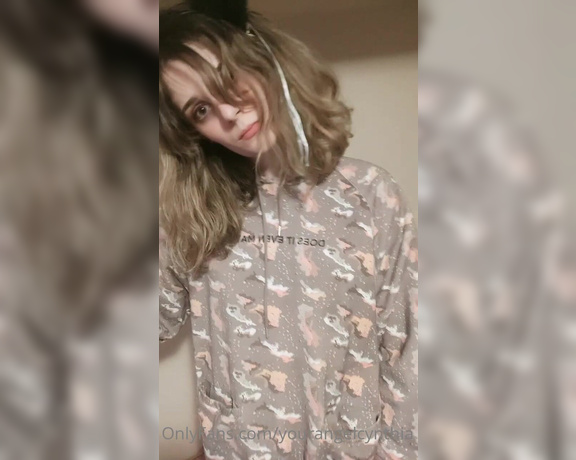 TS Cynthia aka yourangelcynthia - 06-02-2020 OnlyFans Video - I found some old neko ears while cleaning out my closet Decided to take some quick