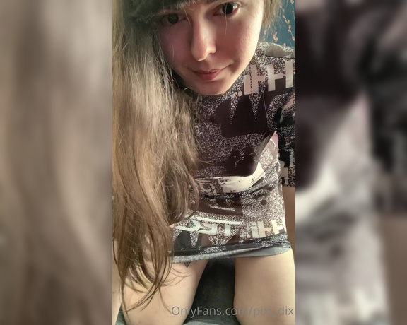 TS Pixi_dix aka pixi_dix - 06-20-2021 OnlyFans Video - this dress rides up pretty easy