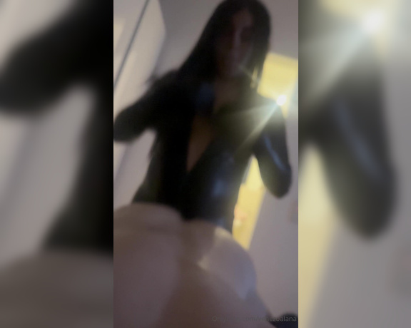 TS Venezoalana aka venezoalana - 10-07-2024 OnlyFans Video - mistress Alana be top and fuck hard