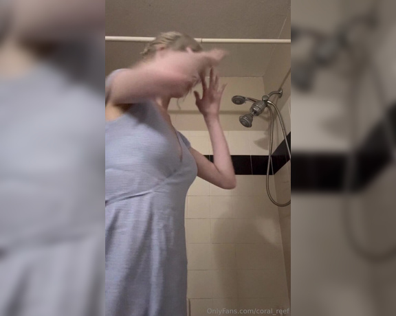 Anna trans aka coral_reef - 07-29-2024 OnlyFans Video - I love having a shower buddy to keep me company