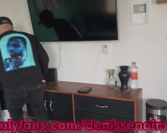 Denisse Naima aka denissenaima - 09-25-2024 OnlyFans Video - Tres chicos, entran a nuestro departamento y nos sorprenden y nos dan un rico sexo a