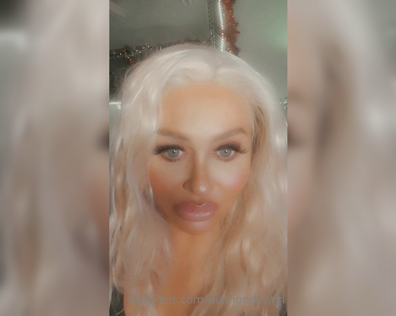 Evain Diamond TS aka diamondevain - 01-18-2021 OnlyFans Video - Some stuff from Christmas Day at Tamzins_dzbh