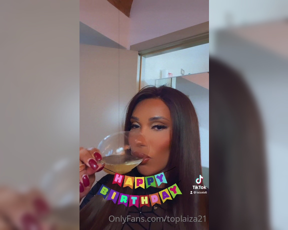 Laiza Top aka toplaiza21 - 04-10-2023 OnlyFans Video - Happy birthday to me I want a gift