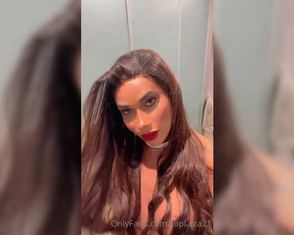 Laiza Top aka toplaiza21 - 04-06-2023 OnlyFans Video - hi good night my fans Im very naughty today