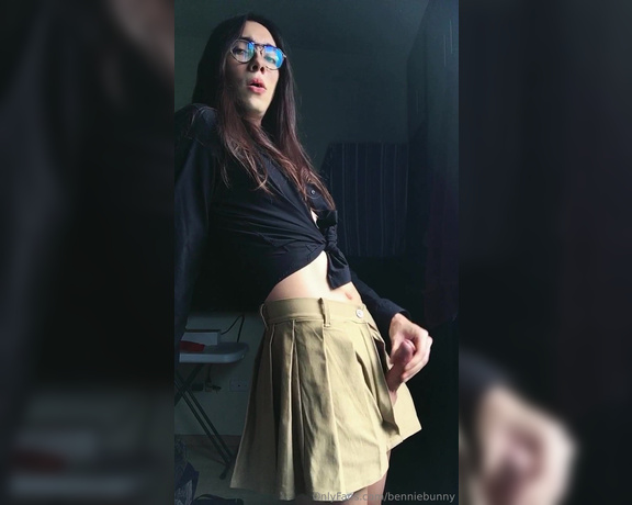 BennieBunny aka benniebunny - 11-07-2023 OnlyFans Video - This outfit makes me look super femme even when cumming