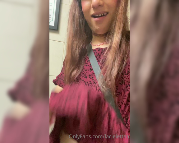 TS Lacielettaa aka lacielettaa - 03-03-2023 OnlyFans Video - Me and Miah went to a bar with friends, and we got a little bit frisky