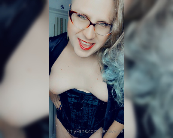 Vera Wylde aka verawylde - 11-24-2021 OnlyFans Video - Not all who are caged are trapped