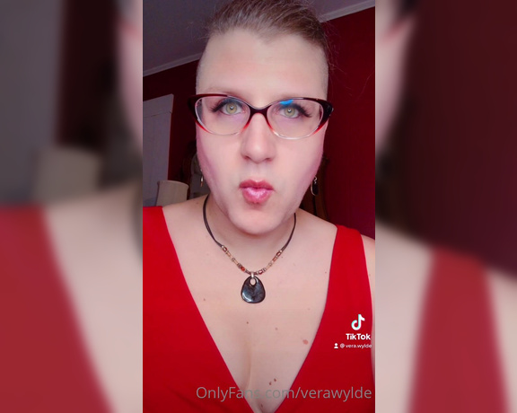 Vera Wylde aka verawylde - 12-10-2021 OnlyFans Video - So this is a bit of a bonus because apparently TikTok thinks this is nudity or