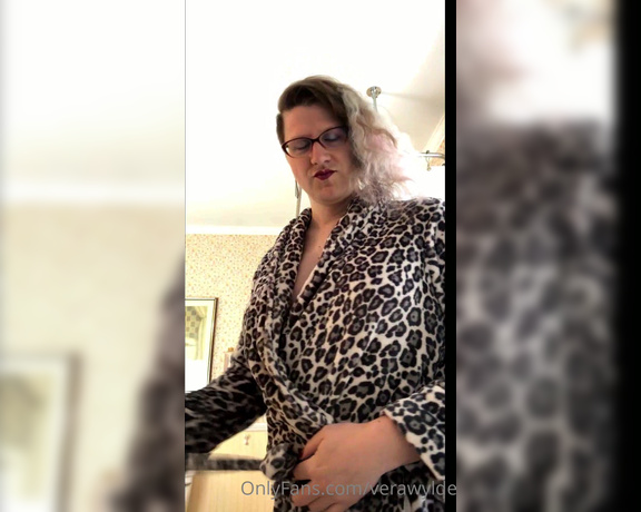 Vera Wylde aka verawylde - 03-16-2022 OnlyFans Video - Are you joining me Or just watching