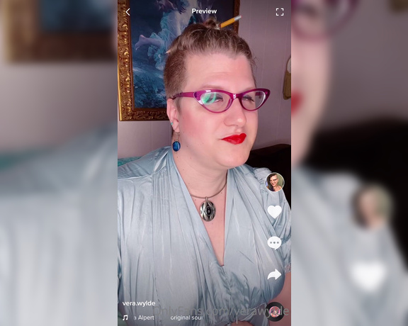 Vera Wylde aka verawylde - 09-30-2022 OnlyFans Video - Its taking a political stance on this