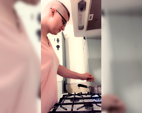 Vera Wylde aka verawylde - 11-02-2022 OnlyFans Video - Just a little domestic moment