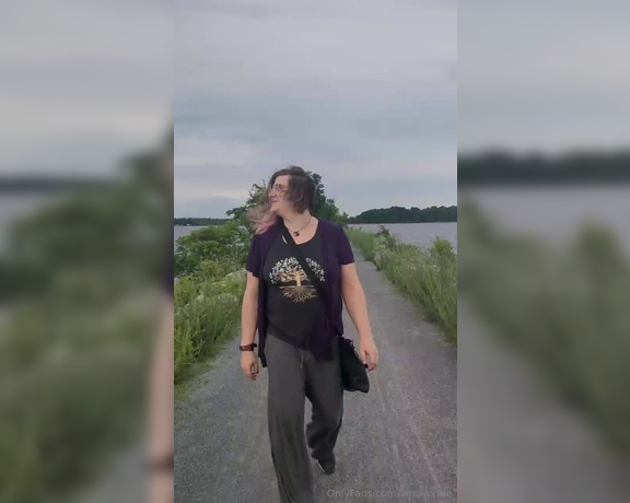 Vera Wylde aka verawylde - 06-14-2024 OnlyFans Video - Just taking a nice stroll