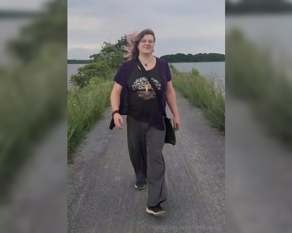 Vera Wylde aka verawylde - 06-14-2024 OnlyFans Video - Just taking a nice stroll