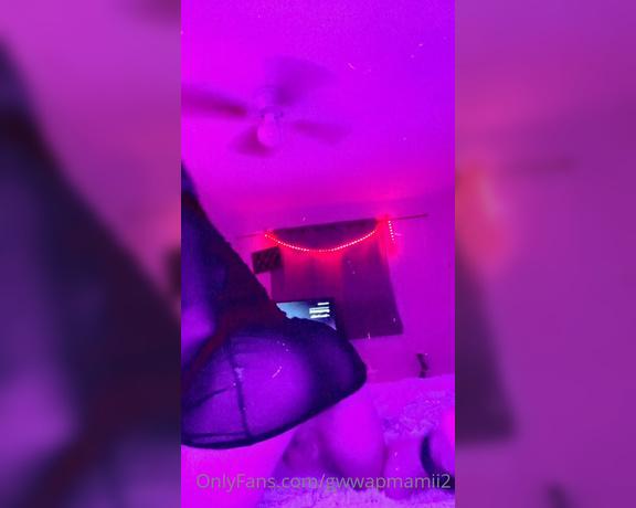 LaMamii aka gwwapmamii2 - 02-08-2023 OnlyFans Video - He Love When I Wear Black