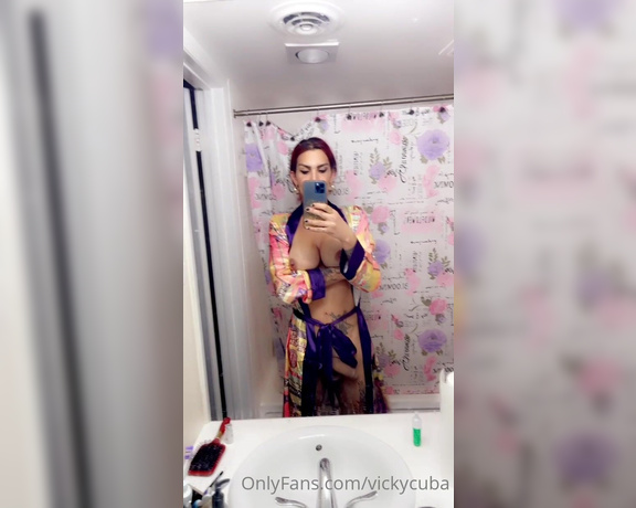 Domina Vicky aka vickycuba - 01-20-2022 OnlyFans Video - Do you like my Latin accent omg I think I need help for my English Can