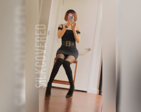 TS Silk aka silklivingdoll - 10-01-2021 OnlyFans Video - I just couldnt help myself when I see her in the mirror