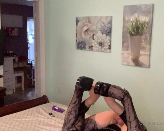 Bailey Beach aka baileybeach - 10-13-2022 OnlyFans Video - Bailey and her nerdy CD friend part 2_k0nw