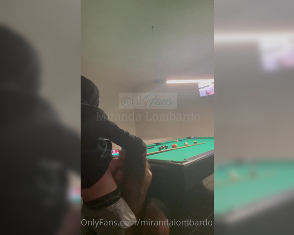 Miranda Lombardo aka mirandalombardo - 02-11-2021 OnlyFans Video - Aprendiendo a jugar billar con el vecino di