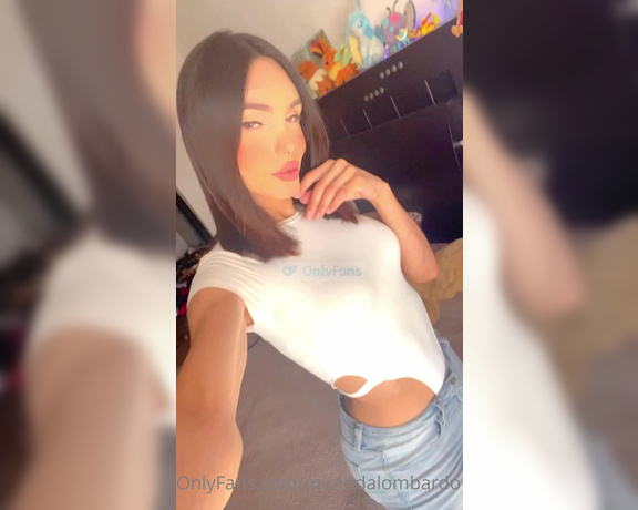 Miranda Lombardo aka mirandalombardo - 09-25-2022 OnlyFans Video - Tarde de cortes de cabello